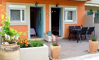 Simatos Apartments and Studios