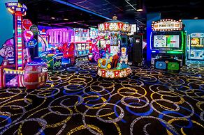 The Grove Resort & Water Park Orlando