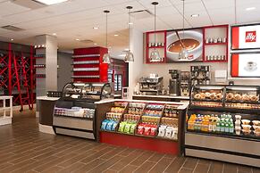 The Grove Resort & Water Park Orlando