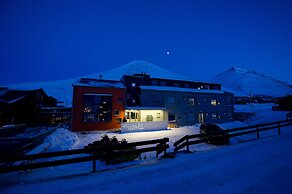 Svalbard Hotell - Polfareren