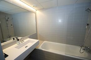 Svalbard Hotell - Polfareren