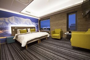 Svalbard Hotell - Polfareren
