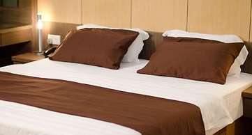 Gold Leaf Hotel