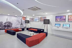 Red Planet Manila Malate Mabini