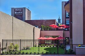 Hotel Warner