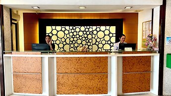 Circle Inn - Hotel & Suites