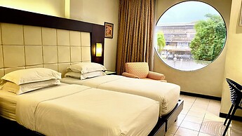 Circle Inn - Hotel & Suites