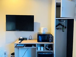 HOTEL LiVEMAX Yokohama Kannai