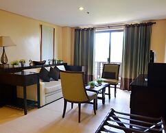 Crosswinds Resort Suites