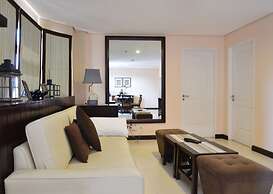 Crosswinds Resort Suites