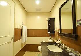 Crosswinds Resort Suites