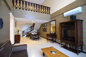 Crosswinds Resort Suites