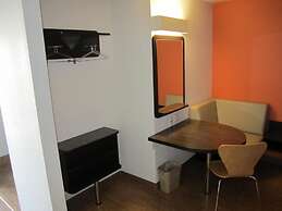 Motel 6 Anaheim, CA