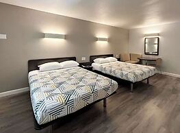 Motel 6 Anaheim, CA