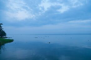 Illikkalam Lakeside Cottages