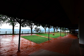 Illikkalam Lakeside Cottages