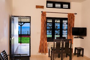 Illikkalam Lakeside Cottages