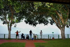 Illikkalam Lakeside Cottages