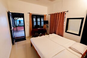 Illikkalam Lakeside Cottages