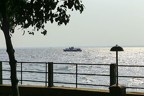 Illikkalam Lakeside Cottages