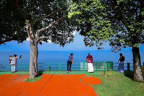 Illikkalam Lakeside Cottages