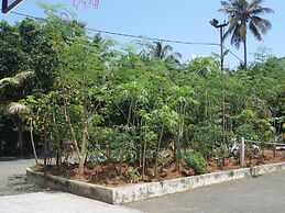 Illikkalam Lakeside Cottages