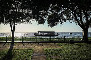 Illikkalam Lakeside Cottages