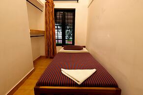 Illikkalam Lakeside Cottages