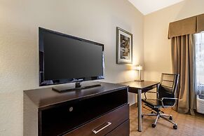 Best Western Plus Lytle Inn & Suites