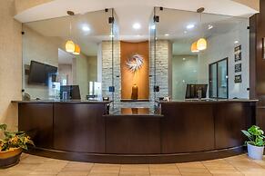 Best Western Plus Lytle Inn & Suites