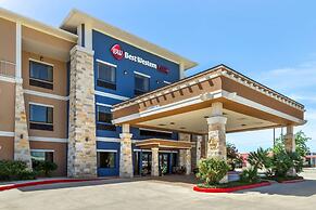 Best Western Plus Lytle Inn & Suites