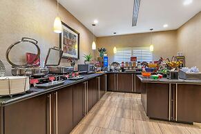 Best Western Plus Lytle Inn & Suites