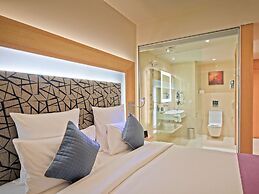 Novotel Visakhapatnam Varun Beach Hotel