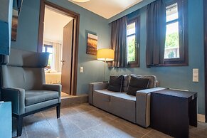 12 Months Luxury Resort