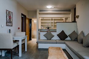 12 Months Luxury Resort