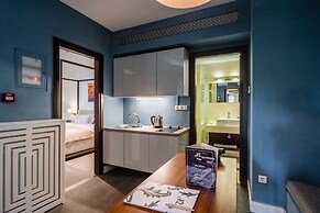 12 Months Luxury Resort