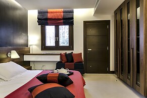 12 Months Luxury Resort