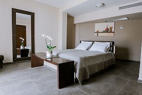 12 Months Luxury Resort