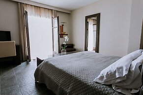 12 Months Luxury Resort