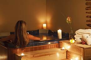 12 Months Luxury Resort