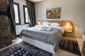 12 Months Luxury Resort