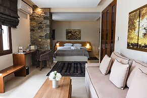 12 Months Luxury Resort