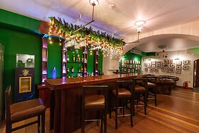 12 Months Luxury Resort