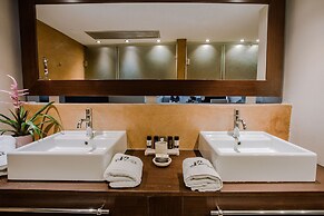 12 Months Luxury Resort