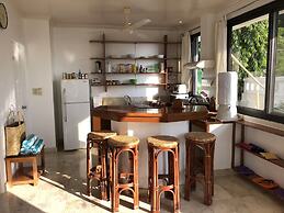 Argonauta Boracay Boutique Hotel with Apartments and Villas
