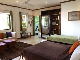 Argonauta Boracay Boutique Hotel with Apartments and Villas