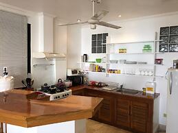 Argonauta Boracay Boutique Hotel with Apartments and Villas