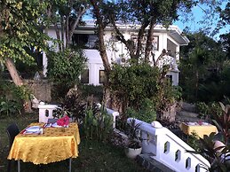Argonauta Boracay Boutique Hotel with Apartments and Villas