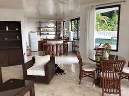 Argonauta Boracay Boutique Hotel with Apartments and Villas