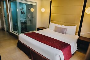 Goldberry Suites & Hotel Mactan